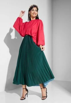 Plisse Cape Sleeve Dress