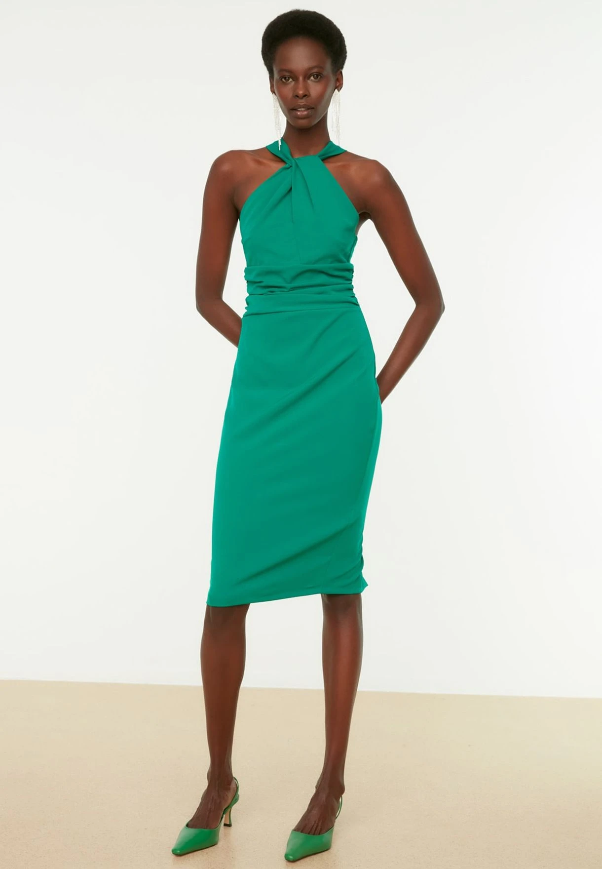 Trendyol Halter Neck Bodycon Dress 1 Trendyol Halter Neck Bodycon Dress