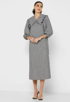 Detachable Collar Midi Dress