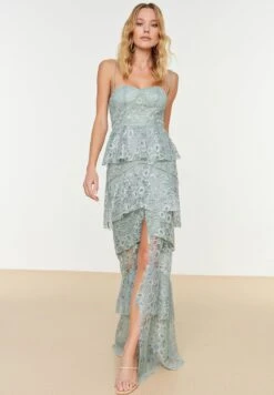 Trendyol Sweetheart Neck Strappy Ruffle Detail Dress