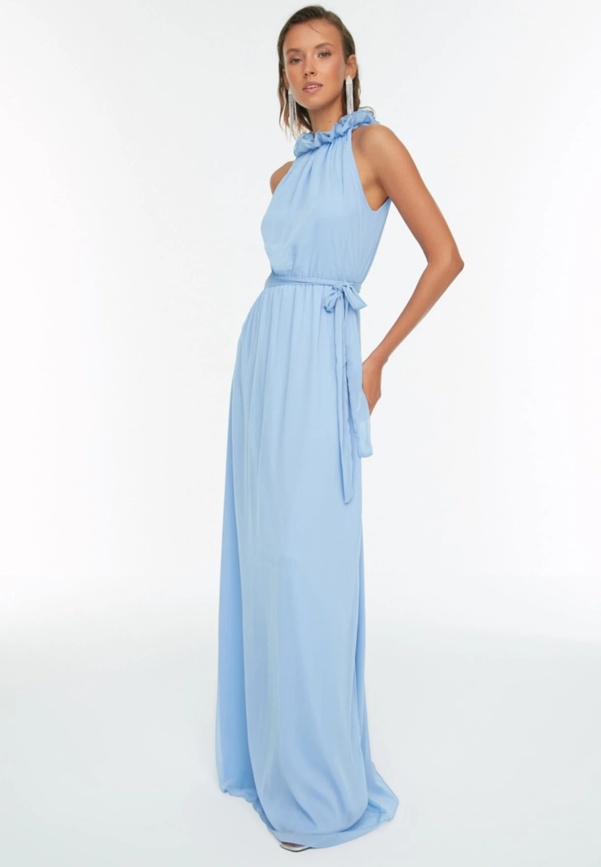 Trendyol Halter Neck Ruffle Detail Dress 1 Trendyol Halter Neck Ruffle Detail Dress