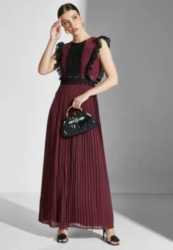 Lace Detail Pleated Dress