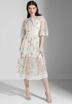 Embroidery Lace Trim Angel Sleeves Midi Dress