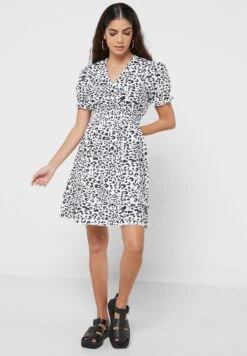 Ruffle Detail Printed Dress