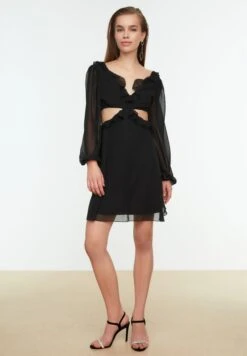 Trendyol Pleated Cut Out Detail Dress