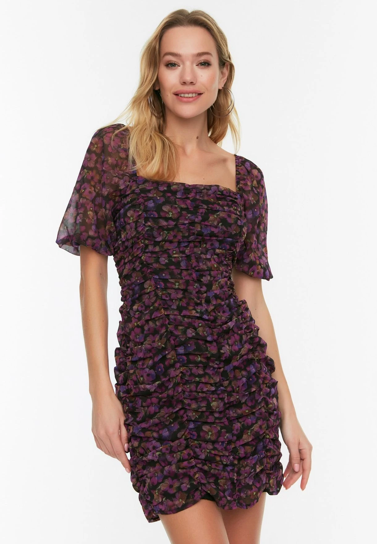 Trendyol Floral Print Pleated Square Neck Dress 1 Trendyol Floral Print Pleated Square Neck Dress