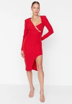 Trendyol Side Slit Cut Out Detail Dress