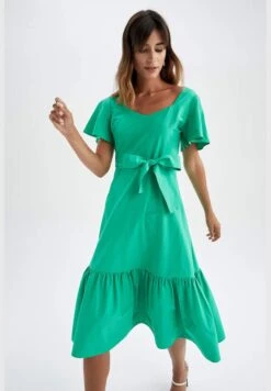 DeFacto Woman Tiered V-Neck Short Sleeve Woven Dress