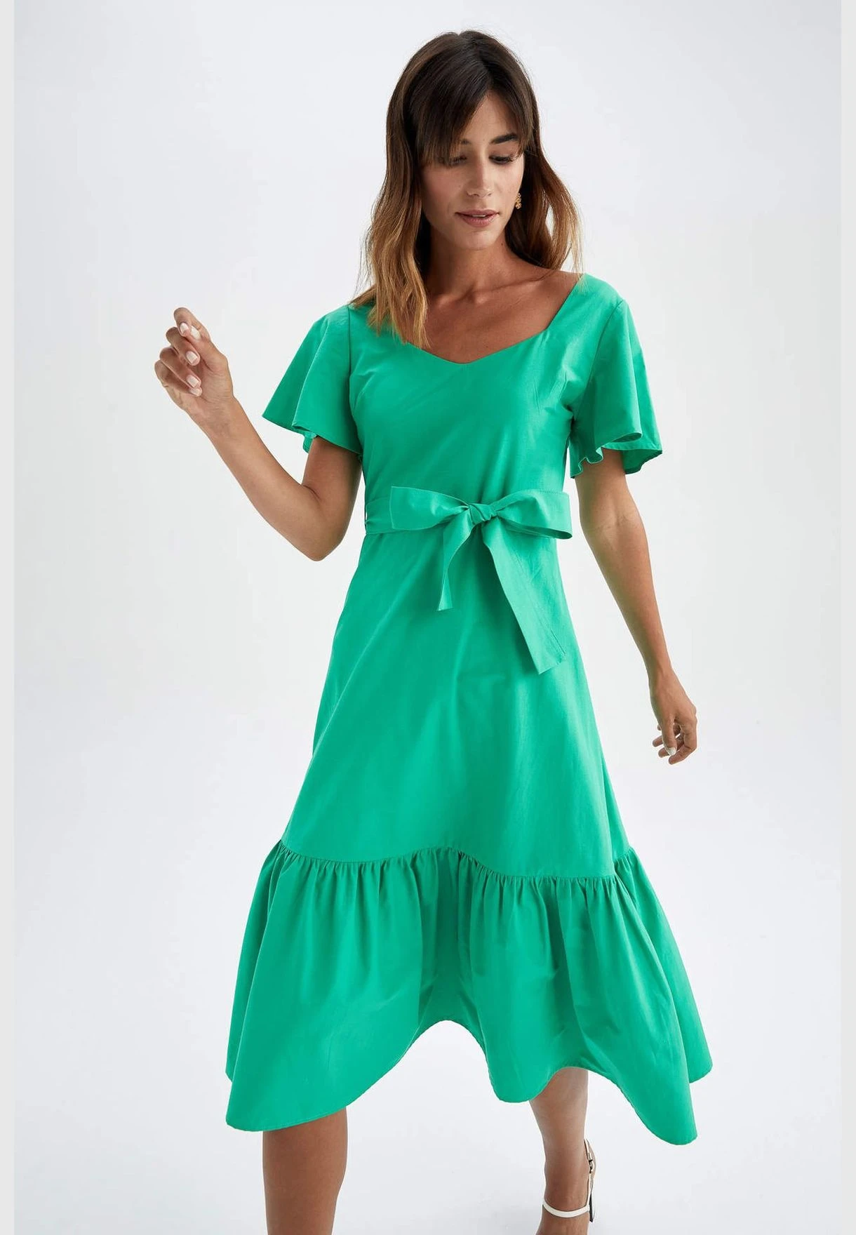 DeFacto Woman Tiered V-Neck Short Sleeve Woven Dress 1 DeFacto Woman Tiered V-Neck Short Sleeve Woven Dress