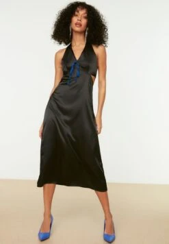 Trendyol Halter Neck Cut Out Detail Dress