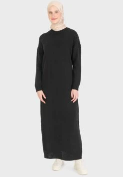 Round Neck Knitted Dress