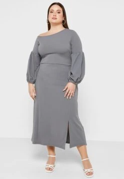 Round Neck Slit Dress