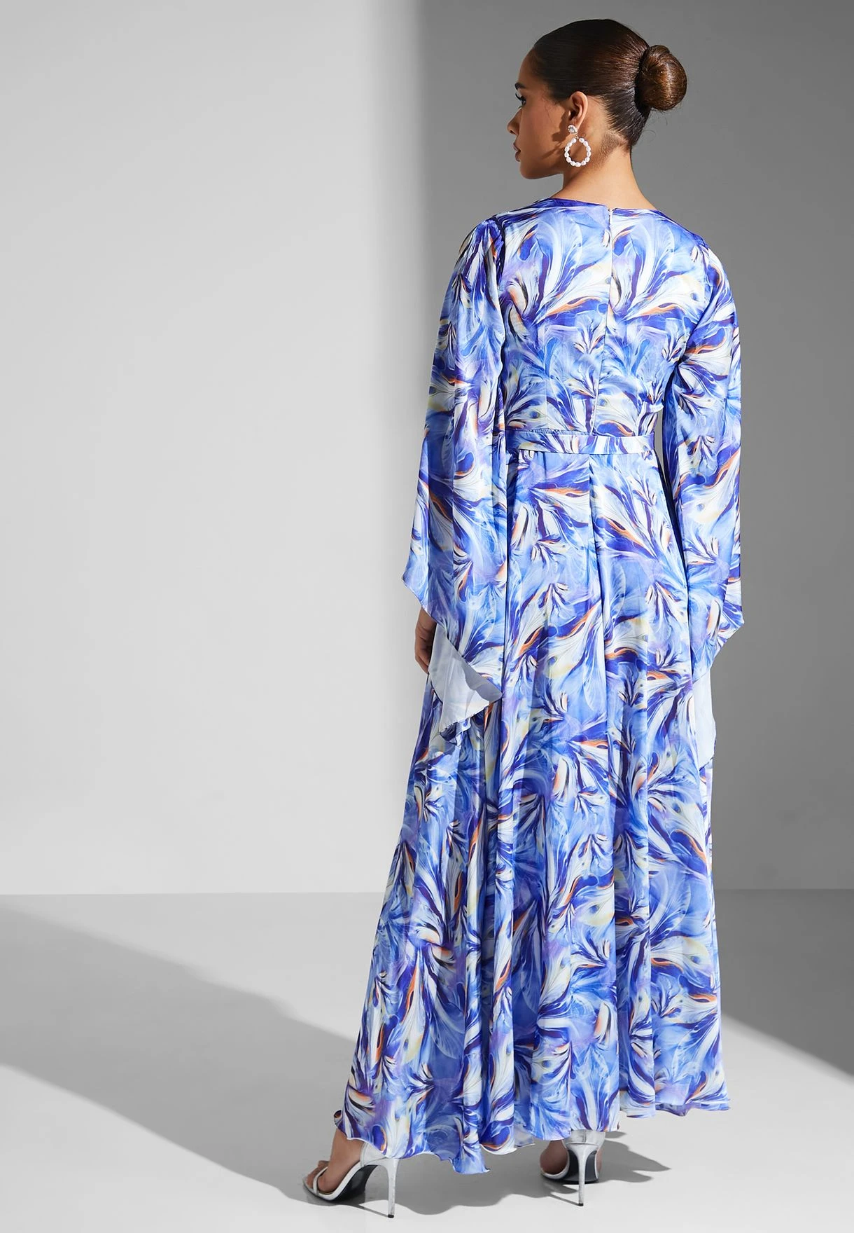 V-Neck Printed Tiered Dress 2 V-Neck Printed Tiered Dress - Image 2