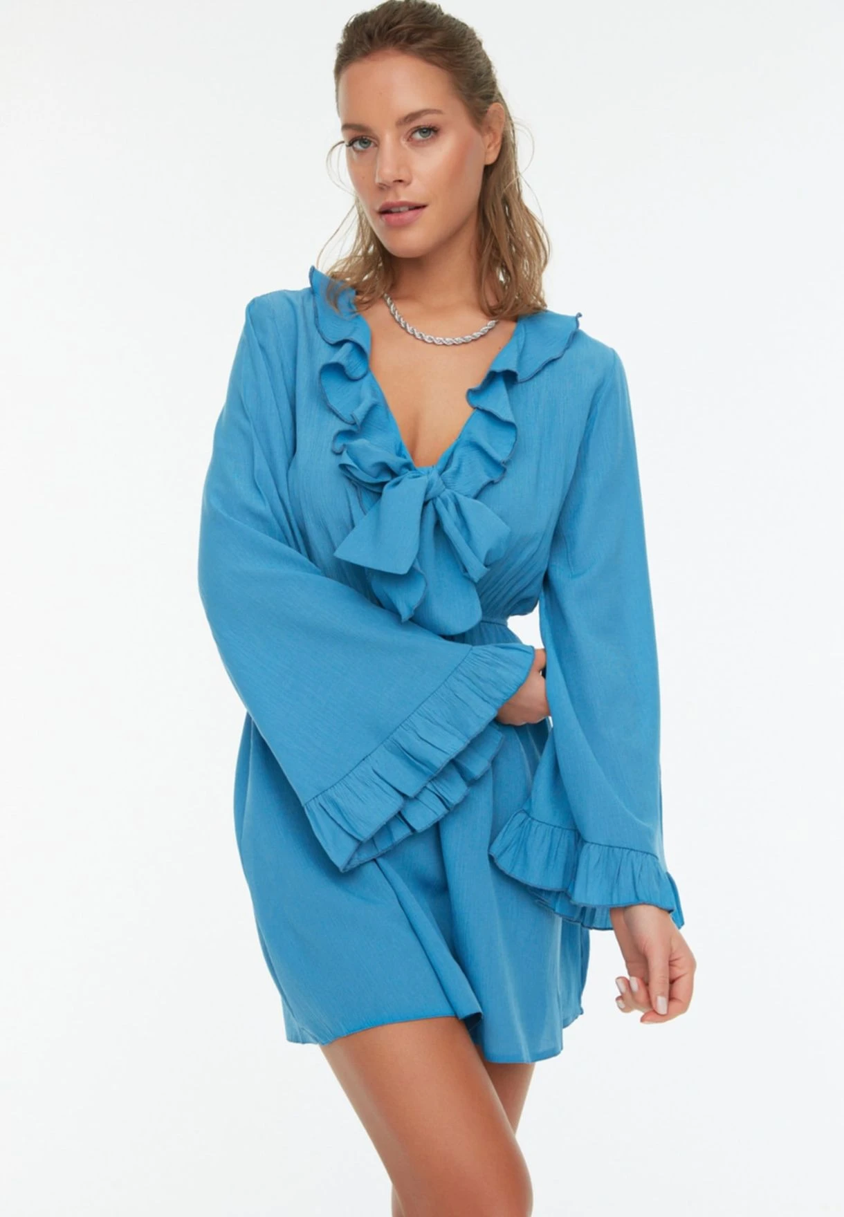 Trendyol Plunge Neck Ruffle Detail Dress 2 Trendyol Plunge Neck Ruffle Detail Dress - Image 2