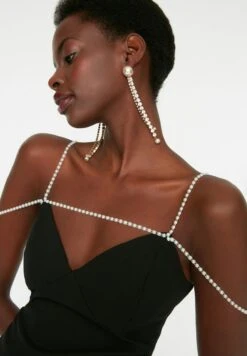 Trendyol Strappy Plunge Neck Dress -Silk Bloom Dresses Store 2 zoom desktop 330