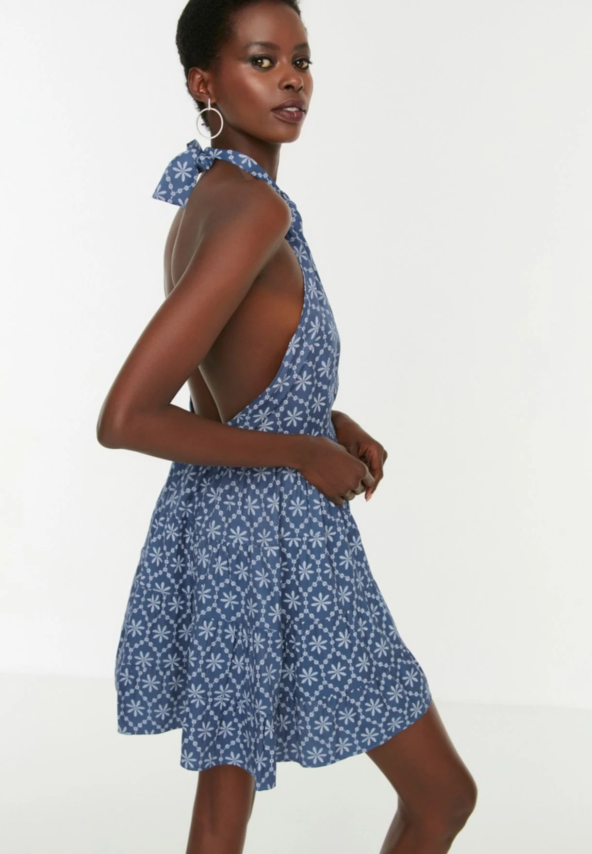 Trendyol Halter Neck Printed Dress 2 Trendyol Halter Neck Printed Dress - Image 2