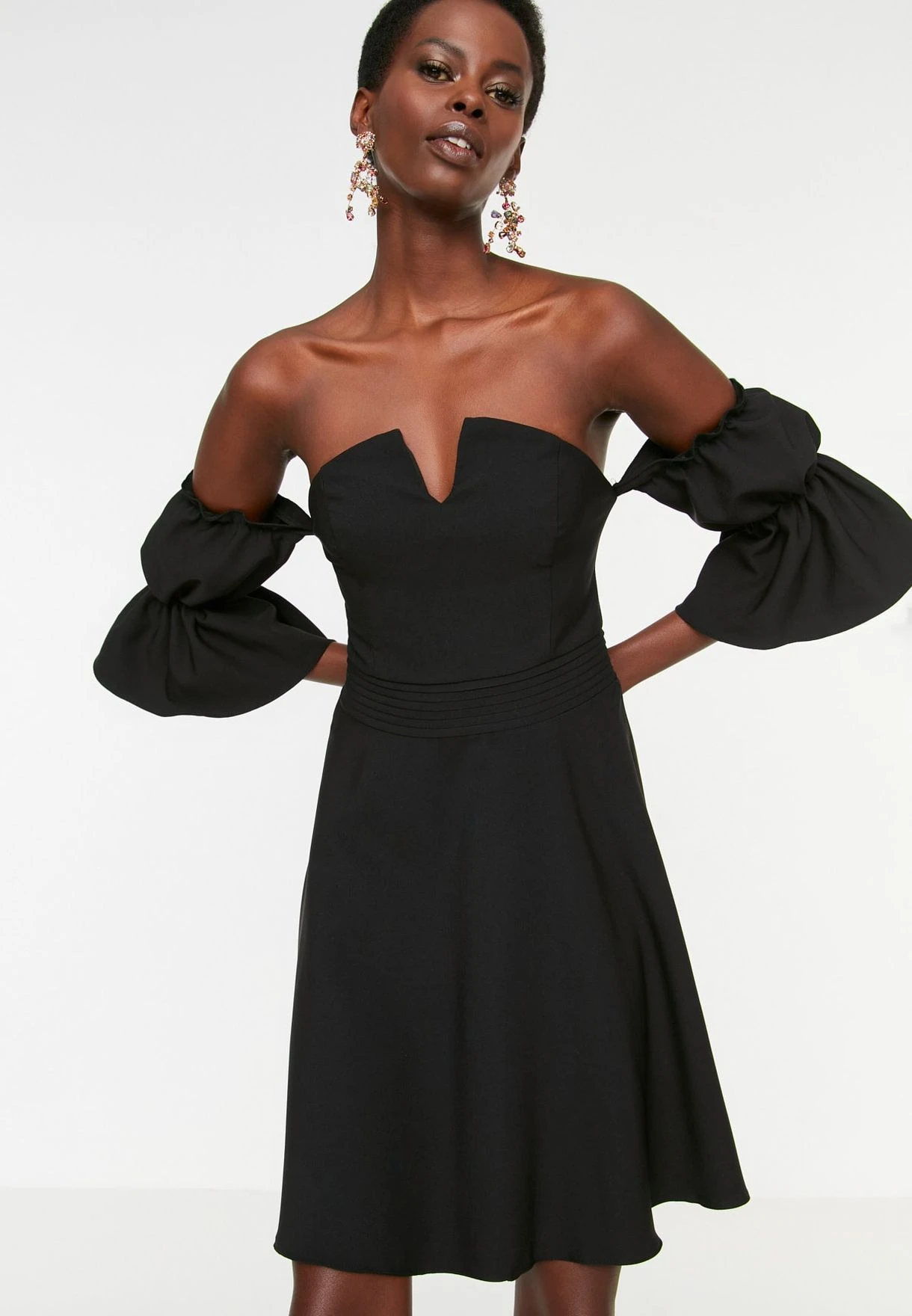 Trendyol Bandeau Skater Dress 2 Trendyol Bandeau Skater Dress - Image 2