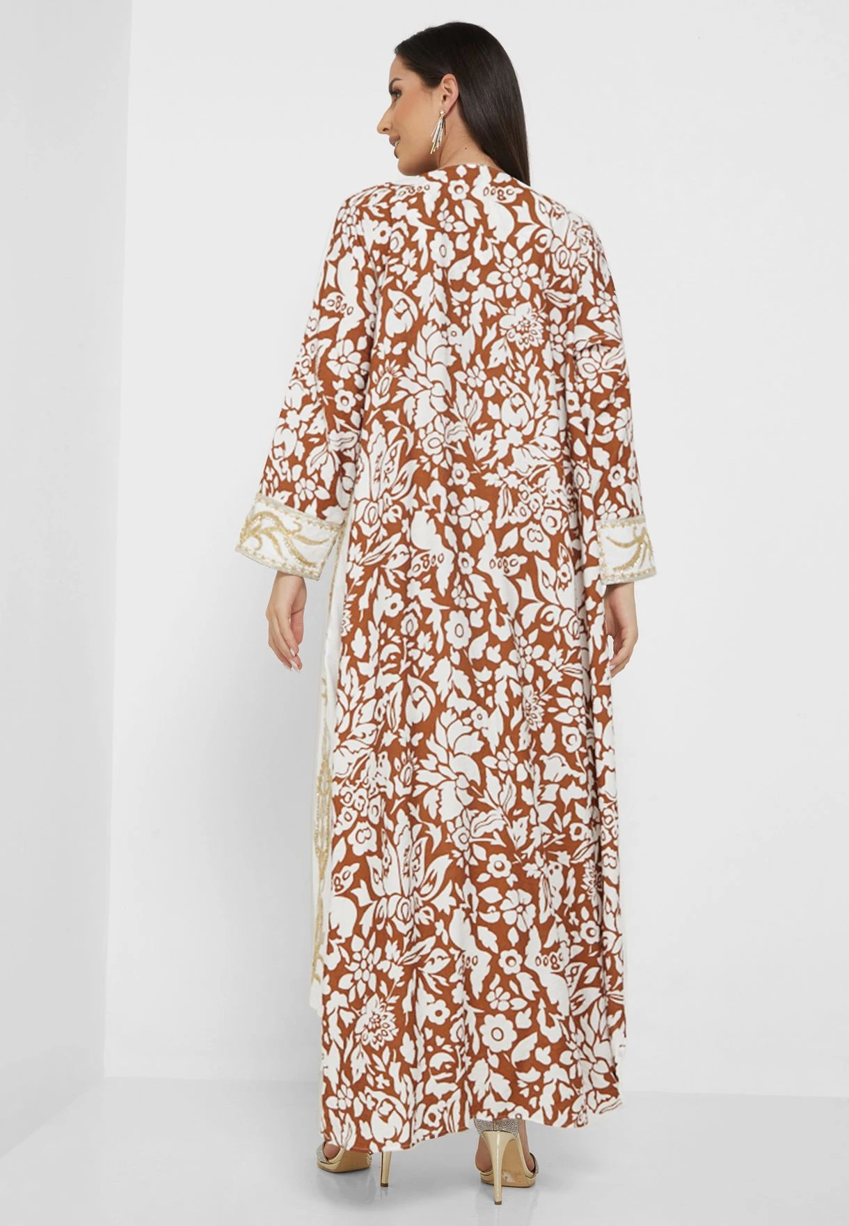 Embroidery Detail Jalabiya 2 Embroidery Detail Jalabiya - Image 2