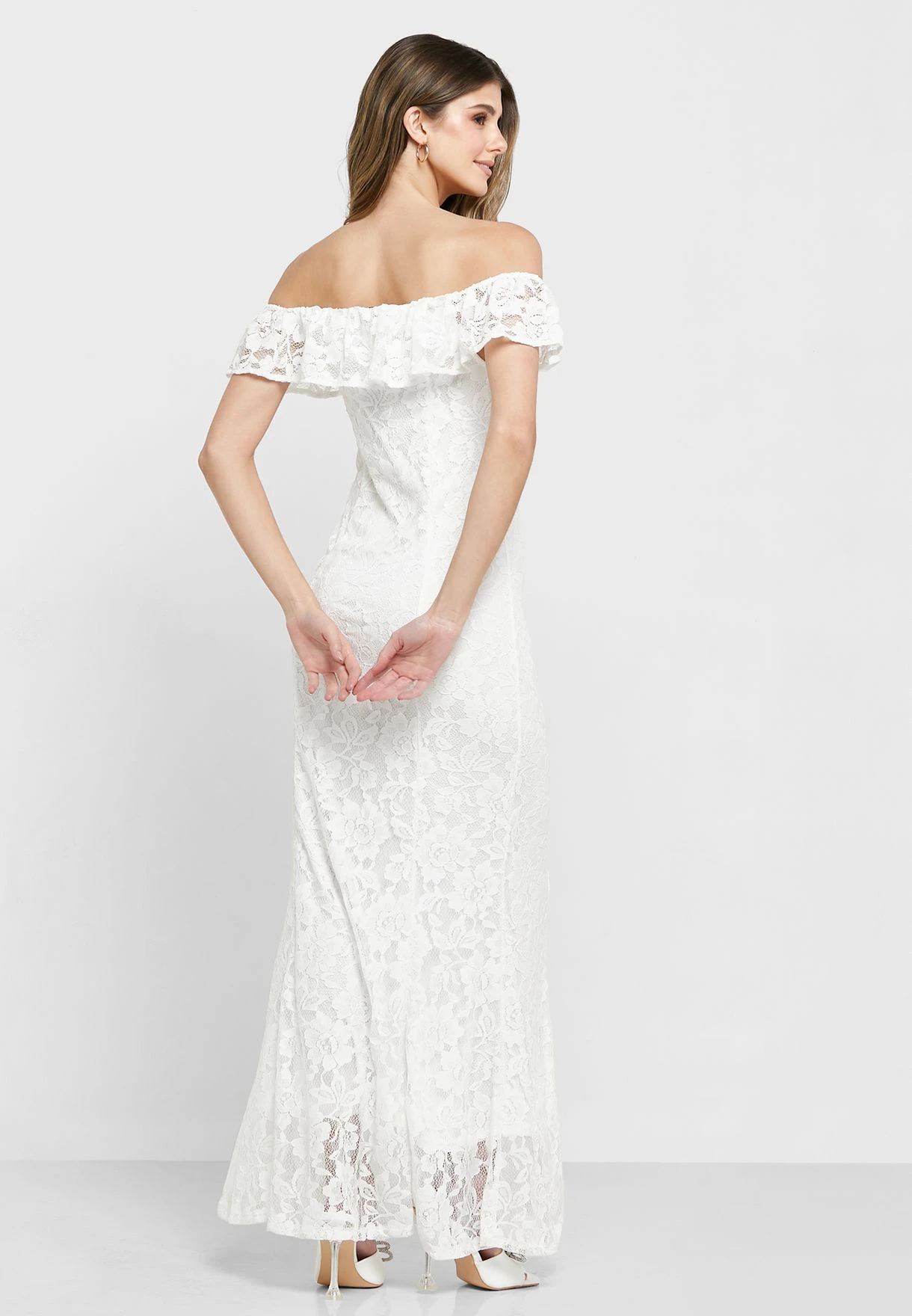 Vero Moda Off-Shoulder Lace Maxi Dress 2 Vero Moda Off-Shoulder Lace Maxi Dress - Image 2