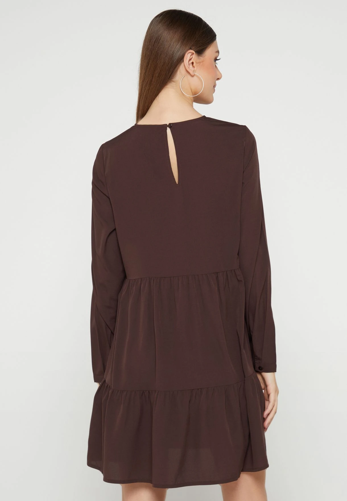 Vero Moda Round Neck Tiered Dress 2 Vero Moda Round Neck Tiered Dress - Image 2