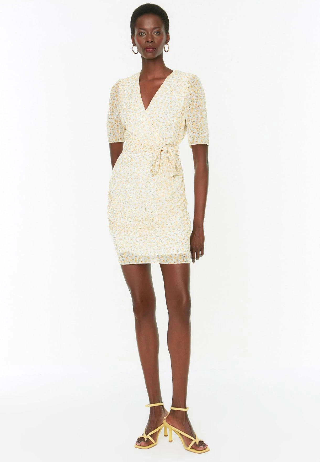 Trendyol Plunge Neck Tie Detail Printed Dress 3 Trendyol Plunge Neck Tie Detail Printed Dress - Image 3