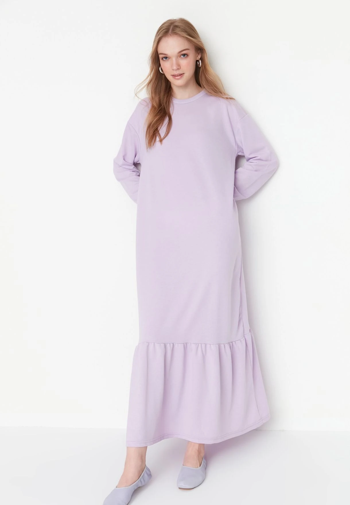 Trendyol Cuff Detail Tired Hem Dress 3 Trendyol Cuff Detail Tired Hem Dress - Image 3