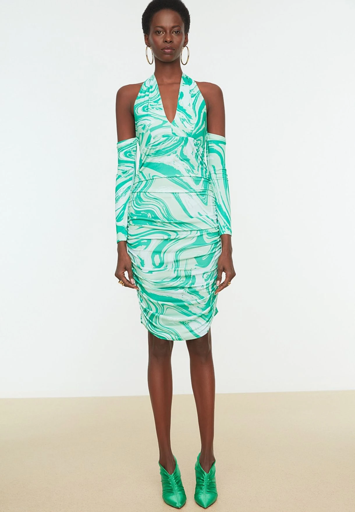 Trendyol Halter Neck Printed Bodycon Dress 3 Trendyol Halter Neck Printed Bodycon Dress - Image 3