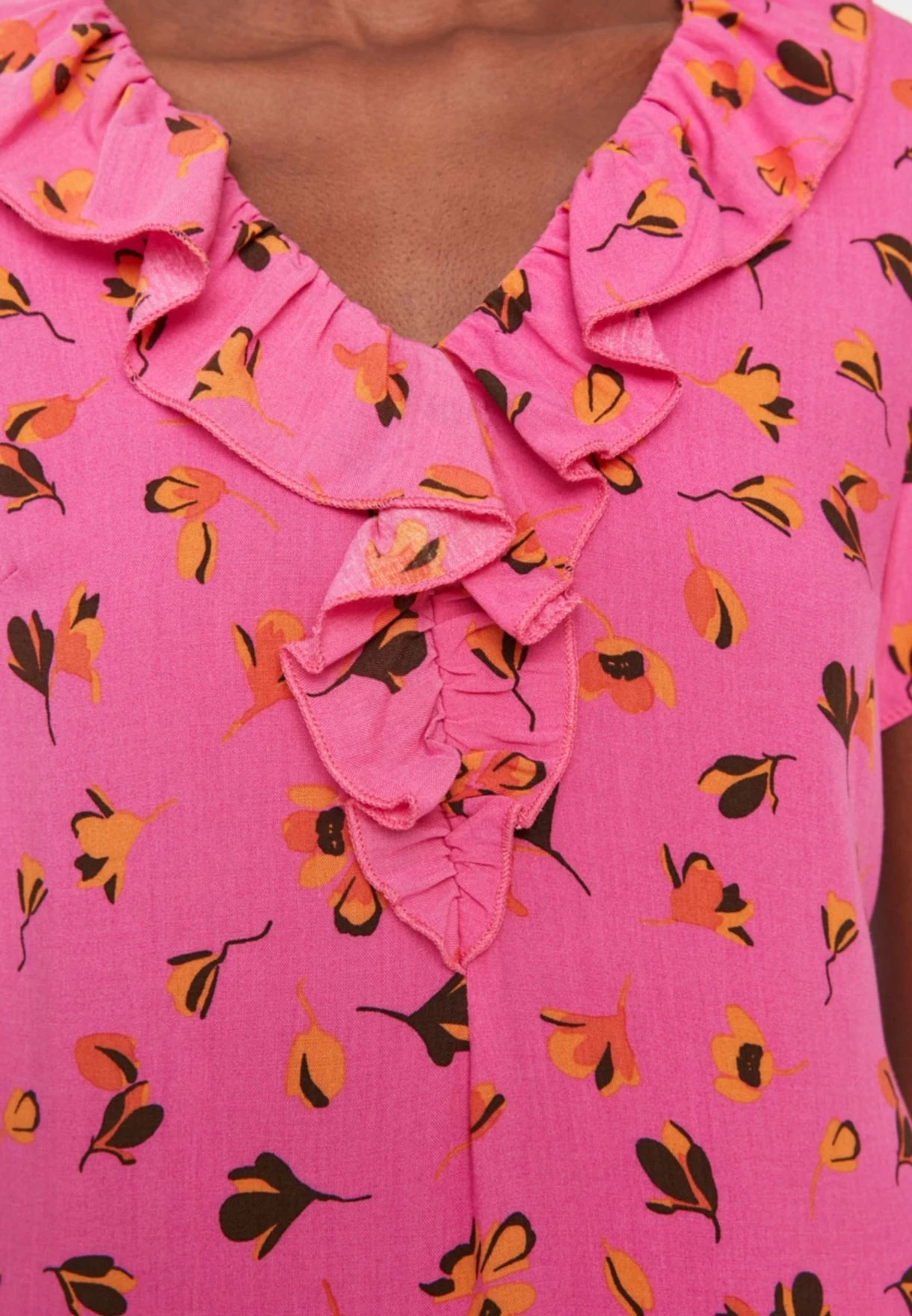 Trendyol Printed Ruffle Detail Dress 3 Trendyol Printed Ruffle Detail Dress - Image 3