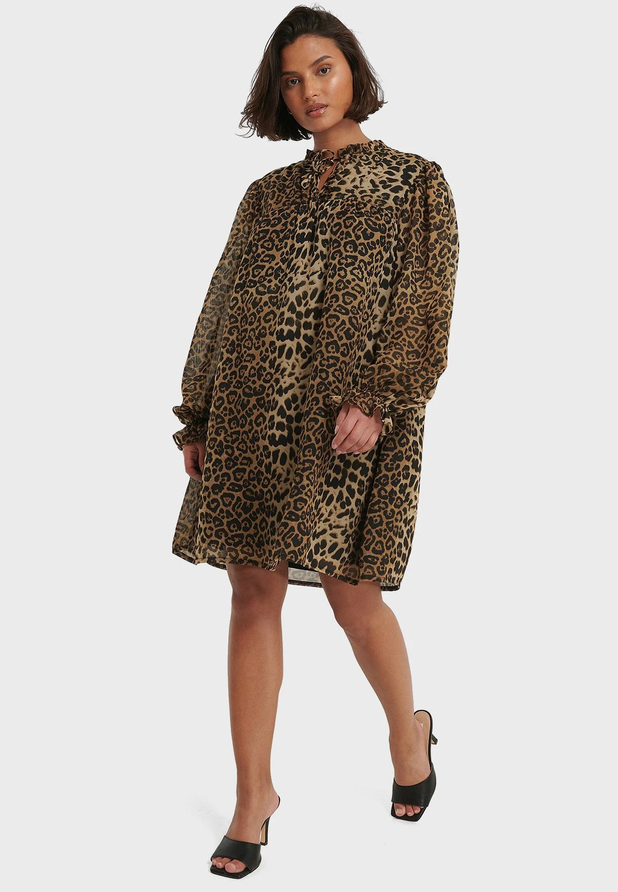 NA-KD Tie Neck Ruffle Detail Printed Dress 3 NA-KD Tie Neck Ruffle Detail Printed Dress - Image 3