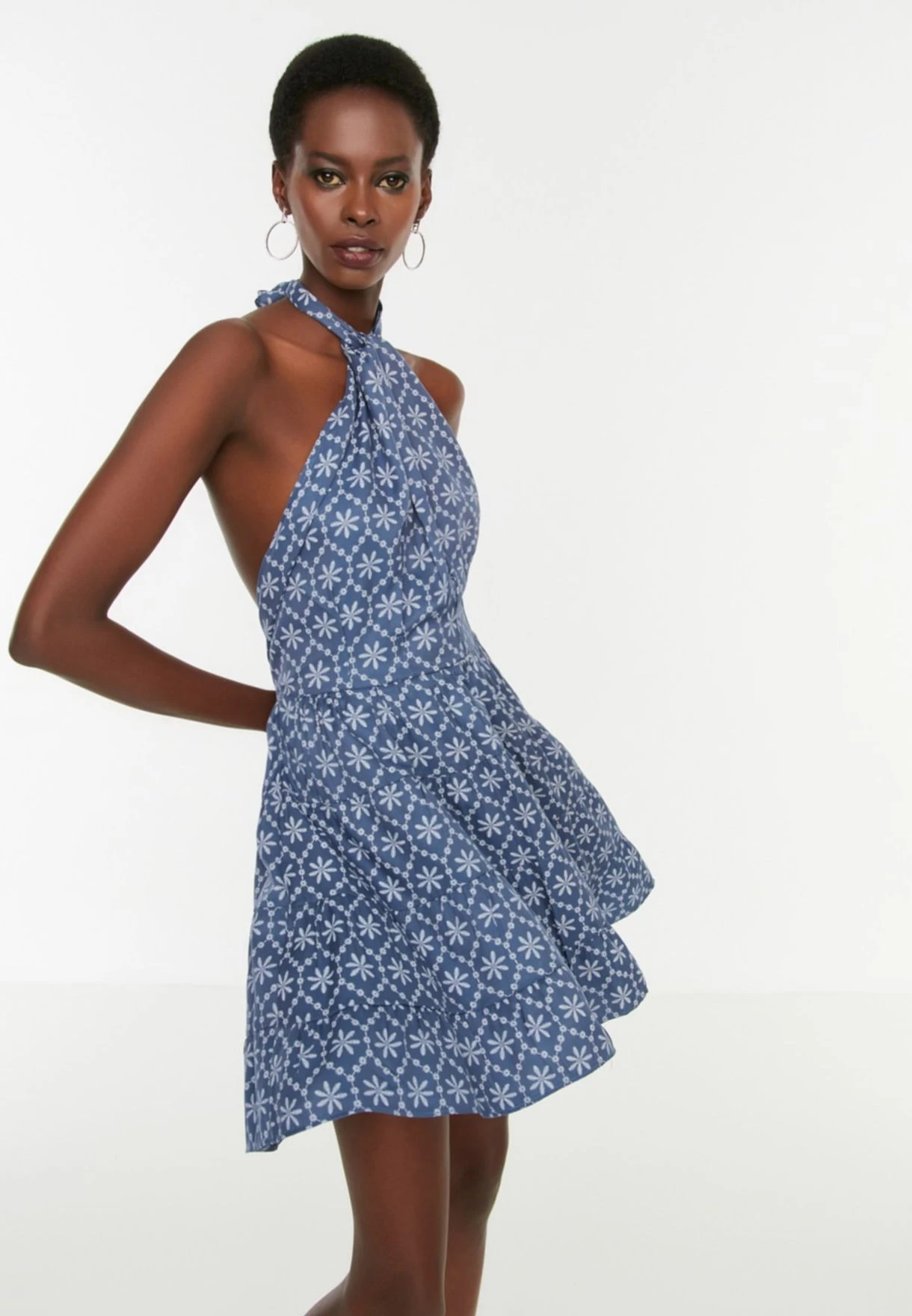 Trendyol Halter Neck Printed Dress 3 Trendyol Halter Neck Printed Dress - Image 3