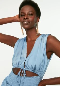 Trendyol Cut Out Tie Detail Pleated Dress 8 Trendyol Cut Out Tie Detail Pleated Dress -Silk Bloom Dresses Store 3 zoom desktop 371