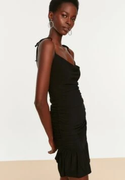 Trendyol Ruffle Hem Strappy Knitted Dress -Silk Bloom Dresses Store 3 zoom desktop 384