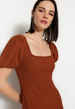 Trendyol Square Neck Slit Detail Dress 11 Trendyol Square Neck Slit Detail Dress -Silk Bloom Dresses Store 3 zoom desktop 557