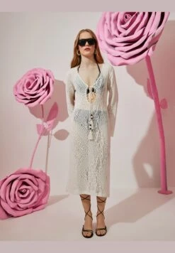 Rachel Araz X Koton - Cut Out Detail Lace Long Dress -Silk Bloom Dresses Store 3 zoom desktop 575