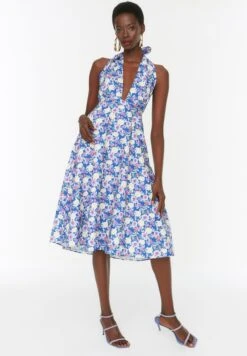 Trendyol Halter Neck Floral Print Skater Dress 10 Trendyol Halter Neck Floral Print Skater Dress -Silk Bloom Dresses Store 3 zoom desktop 620