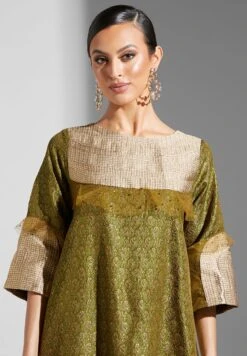 Color Block Knitted Dress -Silk Bloom Dresses Store 3 zoom desktop 657