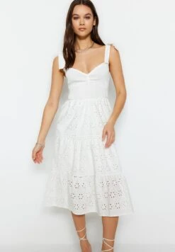 Trendyol Embroidered Dress -Silk Bloom Dresses Store 3 zoom desktop 76