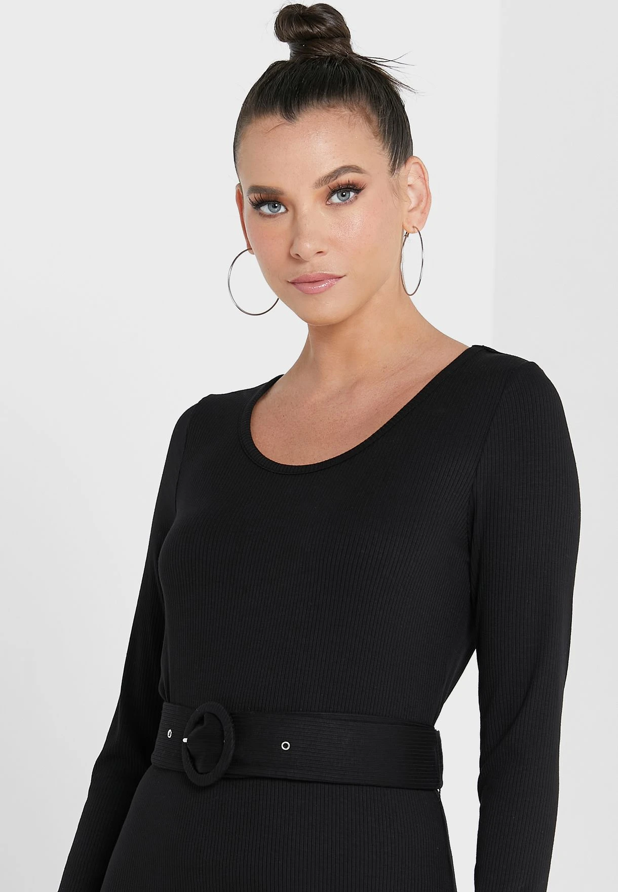 YAS Crew Neck Shift Dress 3 YAS Crew Neck Shift Dress - Image 3