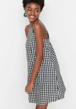 Trendyol Pocket Detail Checked Strappy Dress -Silk Bloom Dresses Store 4 zoom desktop 10