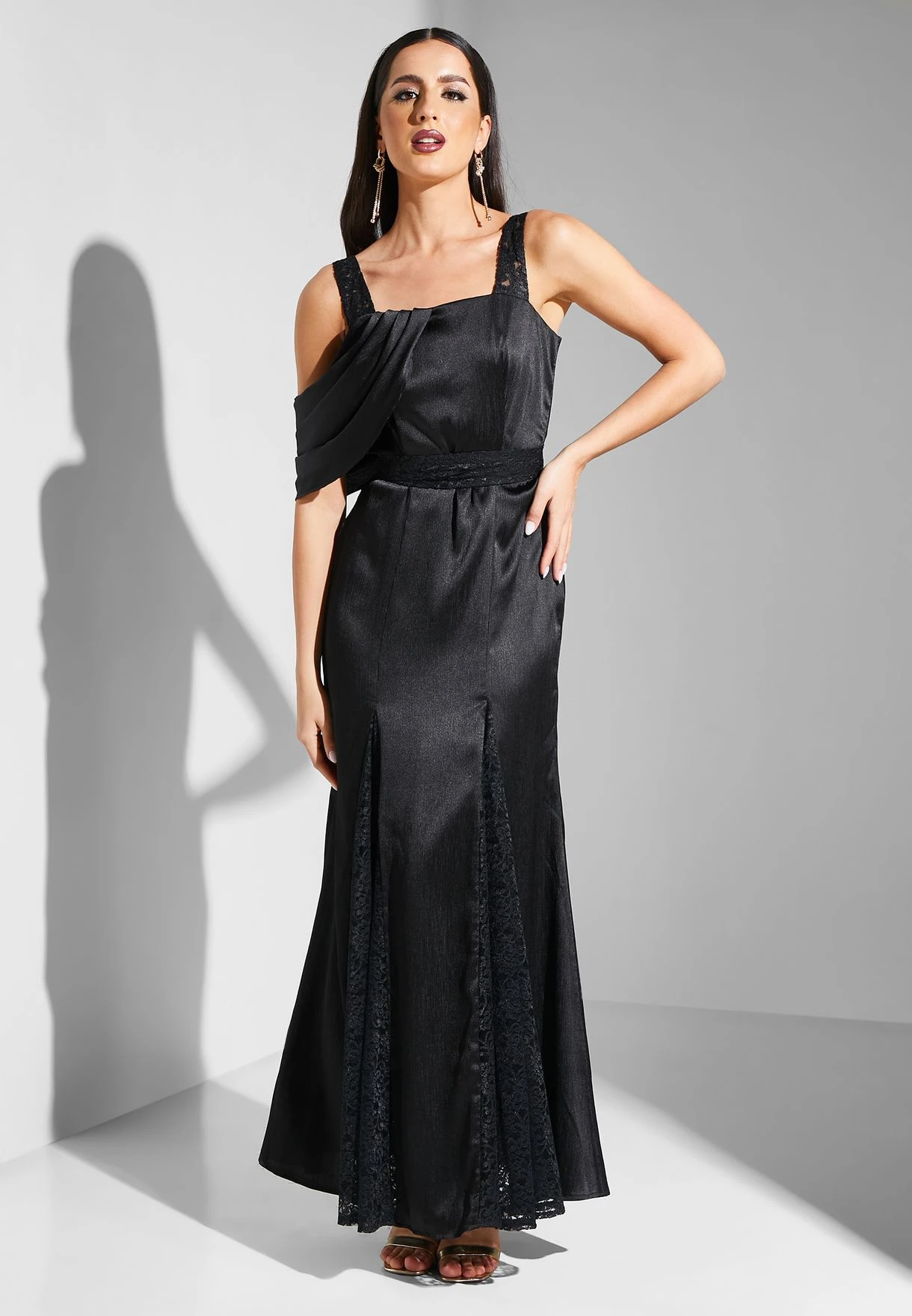 Tiered Lace Detail Dress 4 Tiered Lace Detail Dress - Image 4