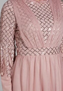 Shimmer Sleeve Layered Dress 8 Shimmer Sleeve Layered Dress -Silk Bloom Dresses Store 4 zoom desktop 1264