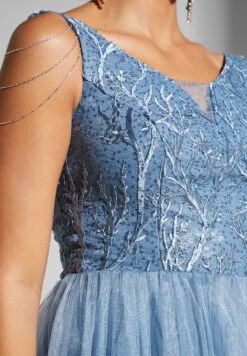 Stringed Shoulder Net Gown -Silk Bloom Dresses Store 4 zoom desktop 1417