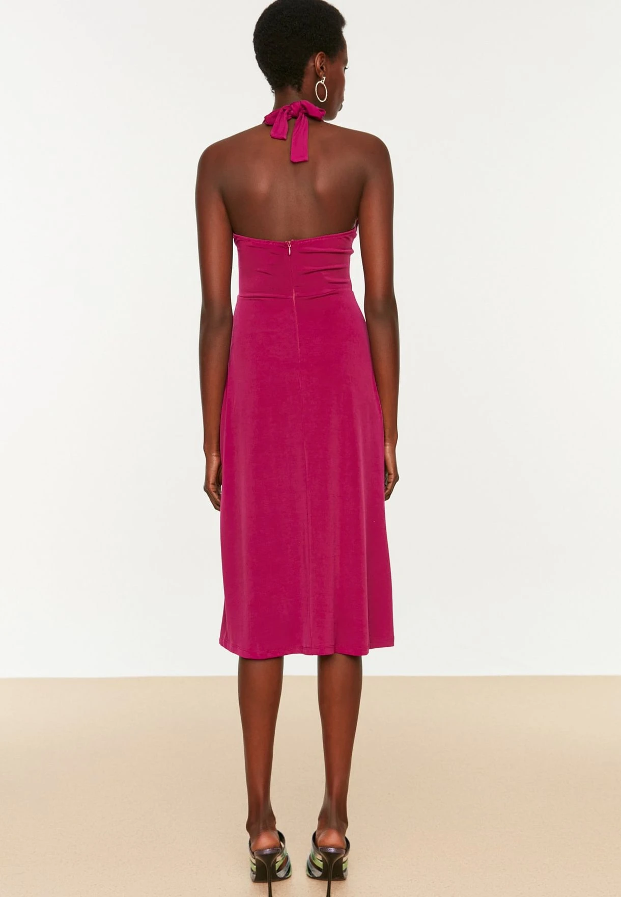 Trendyol Halter Neck Knitted Dress 4 Trendyol Halter Neck Knitted Dress - Image 4