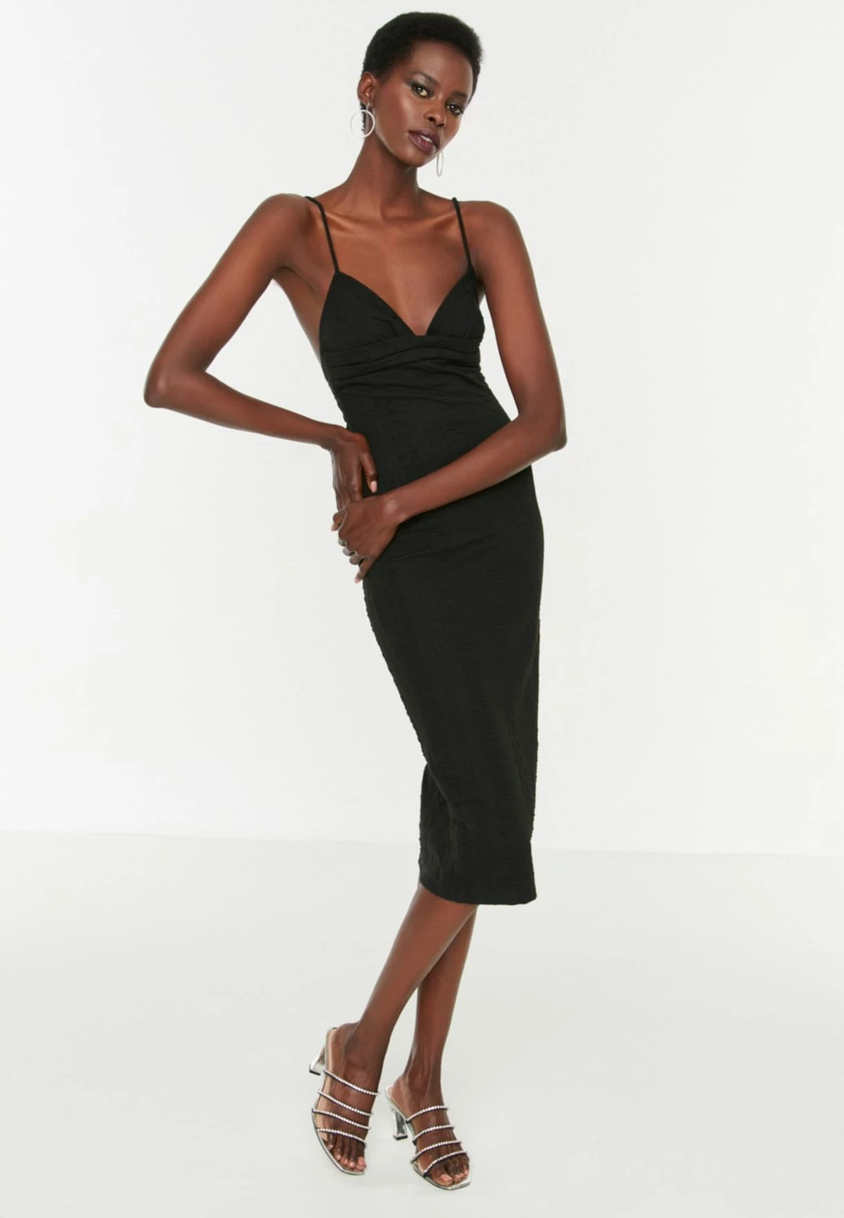 Trendyol Plunge Neck Strappy Knitted Dress 4 Trendyol Plunge Neck Strappy Knitted Dress - Image 4
