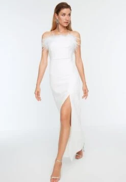 Trendyol Front Split Bardot Fur Detail Dress 8 Trendyol Front Split Bardot Fur Detail Dress -Silk Bloom Dresses Store 4 zoom desktop 1765