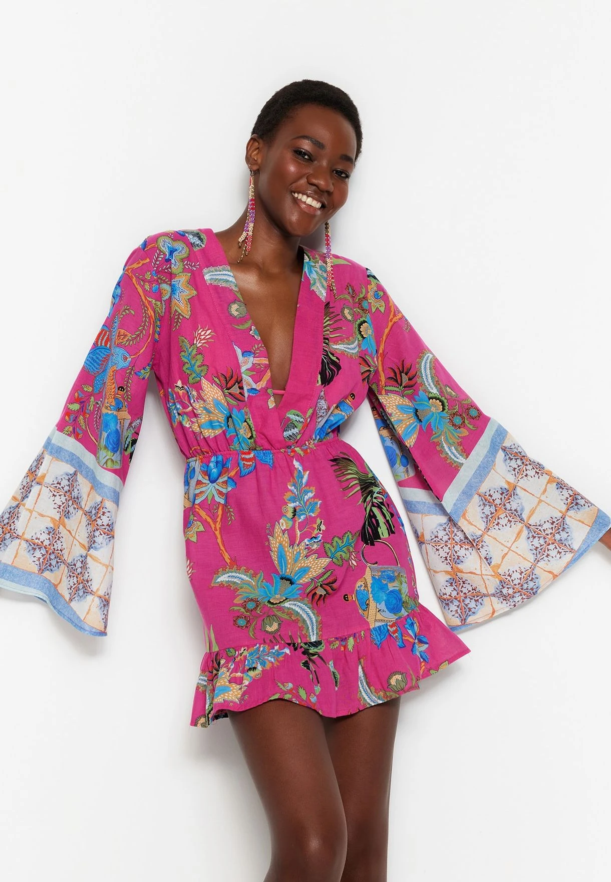 Trendyol Floral Print Ruffle Beach Dress 4 Trendyol Floral Print Ruffle Beach Dress - Image 4