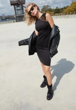 Trendyol Strappy Knitted Bodycon Dress -Silk Bloom Dresses Store 4 zoom desktop 215