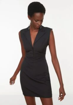 Trendyol Plunge Neck Bodycon Dress -Silk Bloom Dresses Store 4 zoom desktop 296