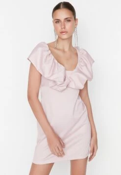 Trendyol Plunge Neck Ruffle Detail Dress -Silk Bloom Dresses Store 4 zoom desktop 343