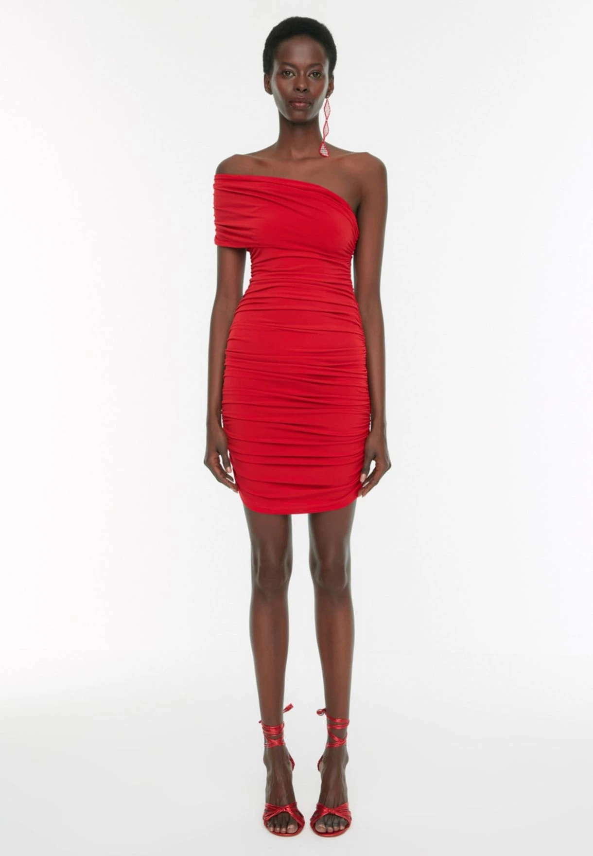 Trendyol One Shoulder Pleated Bodycon Dress 4 Trendyol One Shoulder Pleated Bodycon Dress - Image 4